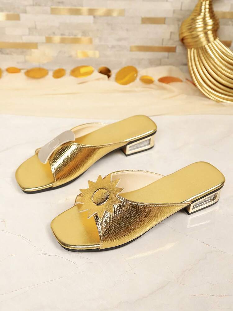 2026 Spring/Summer Niche Luxury Style Square Toe Slide Sandals With Sun & Moon Color Block Accessories, Snake Skin Glossy Finish, Rhinestone Embellishments, Low Square Heel, Suitable For Beach Vacation, Sand, Shopping, Party, Gold High Heel Flat Sandals, Silver High Heel Flat Sandals - Gold - View 7