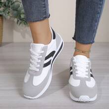 Zapatos deportivos casuales para mujer de unicolor con cordones, cómodos para el uso diario, ir de compras, sin fatiga, suela delgada, estilo deportivo minimalista universitario, zapatos planos, temporada de regreso a la escuela, moda versátil, zapatos casuales - Negro - View 5