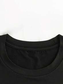 Dopamine-Colored Lettering And Heart Patterns On The Front And Back, Crew Neck Short-Sleeved T-Shirt For Everyday Commuting. Printed T-Shirt For Women. - Black - View 5