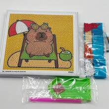 1件卡通水豚DIY鑽石畫套裝，海灘度假水豚鑽石藝術含框，夏季休閒水豚鑽石貼紙，桌面裝飾小畫，療癒度假水豚主題鑽石藝術，完工裝飾品，柔軟可愛水豚海灘風鑽石刺繡，臥室桌面裝飾畫，手工藝套裝，適合初學者馬賽克藝術，耐用材質製成，完美適用於臥室與客廳裝飾及生日/週年禮物 - 彩色 - 查看 12