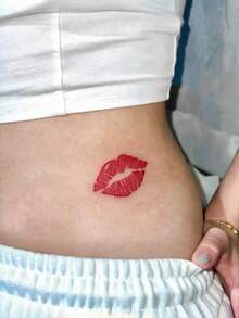 1 pièce Tatouage temporaire motif double lèvres flamme rouge, avec design de tatouage réaliste, convient pour les voyages, les festivals de musique, les jeux, les cadeaux de remise des diplômes, et dure 3-5 jours. - Rouge - Voir 5