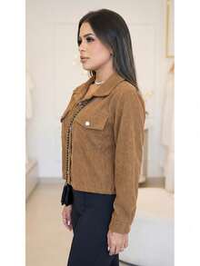 Jaqueta Cotelê Feminina Casual Estilosa Botões Frontais Bolsos fake- Moda Outono Inverno - Marrom - Visão 4