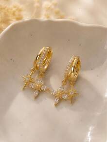 1 Paar goldene doppellagige C-förmige Kreuz-Stern-Hängeohrringe, elegante exquisite mit kubischem Zirkonia besetzte Huggie-Ohrringe, geeignet für den täglichen Gebrauch von Frauen, Partys, Dates und als Geschenk - Sternanhänger-Ohrringe - Übersicht 5