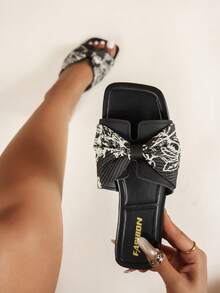 MICCOM Teen Girls Square Toe Flat Sandals Fashion Summer Beach Slides - Black - View 2