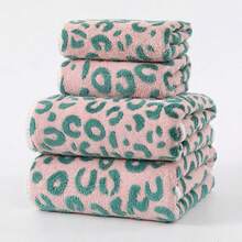 1pc Coral Fleece Jacquard Leopard Print Towel/Bath Towel, Super Absorbent, Non-Shedding, Soft & Skin-Friendly, Hanging Design, Ideal Bathroom Accessory, Multiple Colors Available - Multicolor - View 1