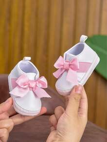 1 par de zapatos para niña bebé de 0 a 1 años, casuales y lindos, sin cordones, adecuados para el hogar y uso diario al aire libre - Rosa - Ver 4