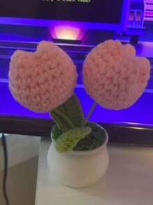 1pc Mini Handmade Crochet Tulip Tabletop Flower Pot, DIY Miniature Potted Plant, Perfect As Gift, Home, Office, Desk, Wedding, Birthday, Holiday, New Year Gift, Suitable For Men Or Women Home Decor, Back To School Room Decor And School Supplies - Pink - View 3