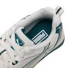 Puma 黑色骑士V2男女通用休闲鞋，轻便舒适的日常运动休闲鞋 406318-03 - 暖白-綠色-銀色 - 查看 8