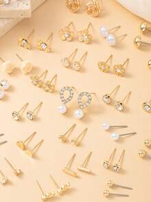 30 Pairs Fashion Minimalist Floral Unique Design Earring Set For Women, Exquisite Stud Earrings Suitable For Vacation And Beach Wear - Yellow Gold - View 3
