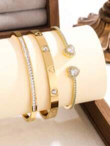 Conjunto de 1/3 pulseiras de aço inoxidável com banho de ouro 18K e pingente de coração com strass, pulseira aberta com zircônias cúbicas incrustadas em cobre e ouro 14K, acessório feminino moderno para uso diário e presente perfeito para ocasiões especiais. - Dourado 2 - Ver 6