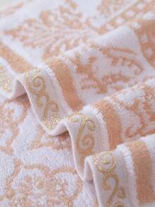 1 Piece Khaki Cotton Thin Towel Or Small Kitchen Towel With Diamond Floral Pattern. Quick-Drying And Absorbent, Suitable For Men And Women All Year Round, Ideal For Bathroom, Travel, Holidays, Gifts, School, Hotel, And Home Use. - Khaki - View 4