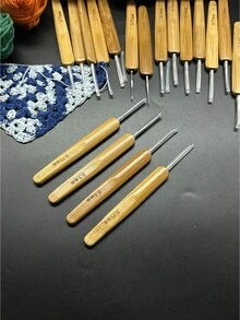 10件組竹製鉤針套組，0.5mm & 0.75mm 細鉤針附保護帽，母親節手工禮物，蕾絲配件與家居裝飾DIY手工藝 - 碳化鐵頭鉤針 - 查看 8