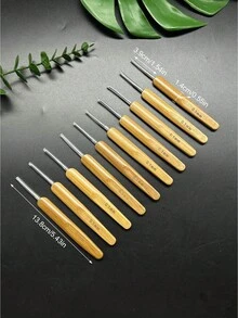 10件組竹製鉤針套組，0.5mm & 0.75mm 細鉤針附保護帽，母親節手工禮物，蕾絲配件與家居裝飾DIY手工藝 - 碳化鐵頭鉤針 - 查看 11