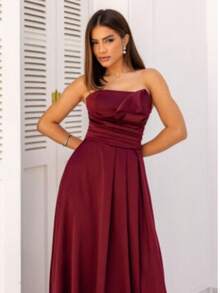Elegant Women's Long Strapless Dress, A-Line Silhouette, With Draping At The Waist And A Thigh Slit Detail, Perfect For Parties. - 酒紅色 - 查看 5