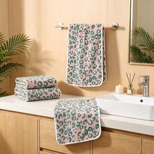 1pc Coral Fleece Jacquard Leopard Print Towel/Bath Towel, Super Absorbent, Non-Shedding, Soft & Skin-Friendly, Hanging Design, Ideal Bathroom Accessory, Multiple Colors Available - Multicolor - View 6
