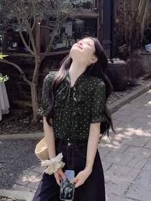 法式荷葉邊愛心波點雪紡女版上衣 2026秋季新款高級蝴蝶結短袖上衣 - 黑色 - 查看 4