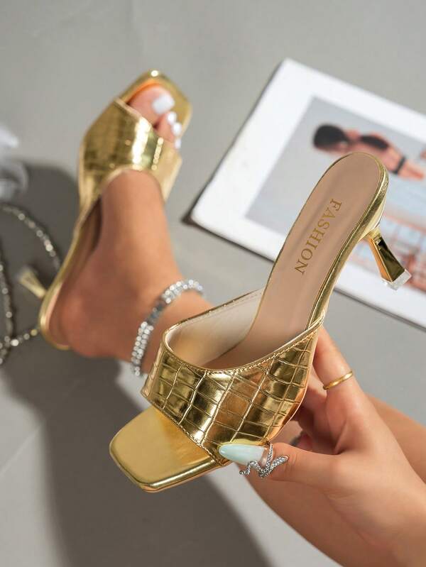 2026 Women's New Fashion French Luxury Style Crocodile Embossed Gold Glossy Square Toe Stiletto Heel Beach Romantic Sandals