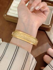1件金色女款石英手錶，精緻簡約時尚，適合日常搭配，生日/畢業禮物，休閒聚會 - 金色 - 查看 7
