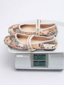 大尺碼 35-43 女款瑪麗珍平底鞋,夏季新款法式復古方頭芭蕾舞鞋,天鵝絨麂皮扣飾,粉色與卡其色,歐美學院風,低鞋幫一腳蹬鬆弛鞋,舒適軟底輕量,適合上班通勤、休閒日常購物,百搭優雅顯瘦,防滑耐磨,四季皆宜 - 粉紅卡色-亮片 - 查看 9