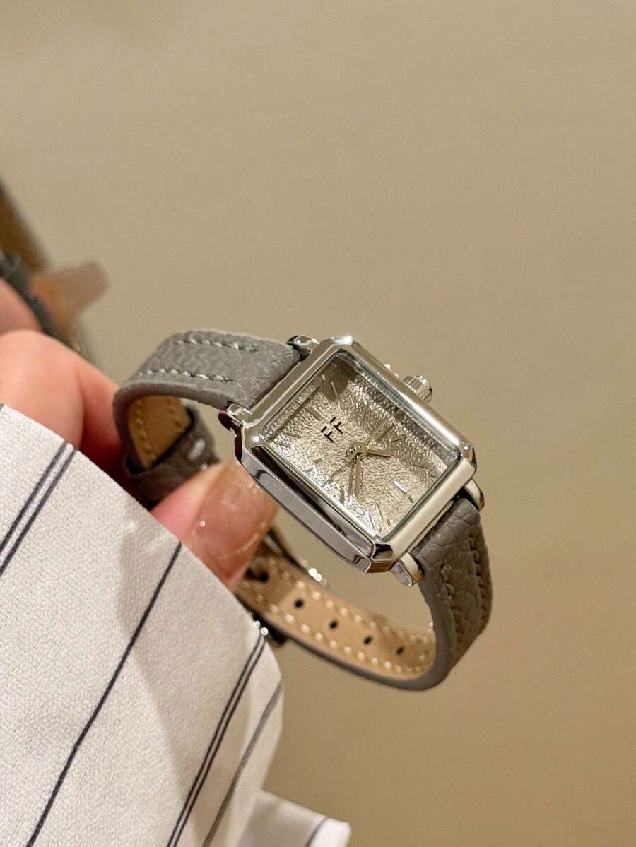 1pc Women's Fashion High-End Oval Full Rhinestone Watch With Roman Numerals, Quartz Movement, Versatile Stylish Wristwatch - Grey - View 1