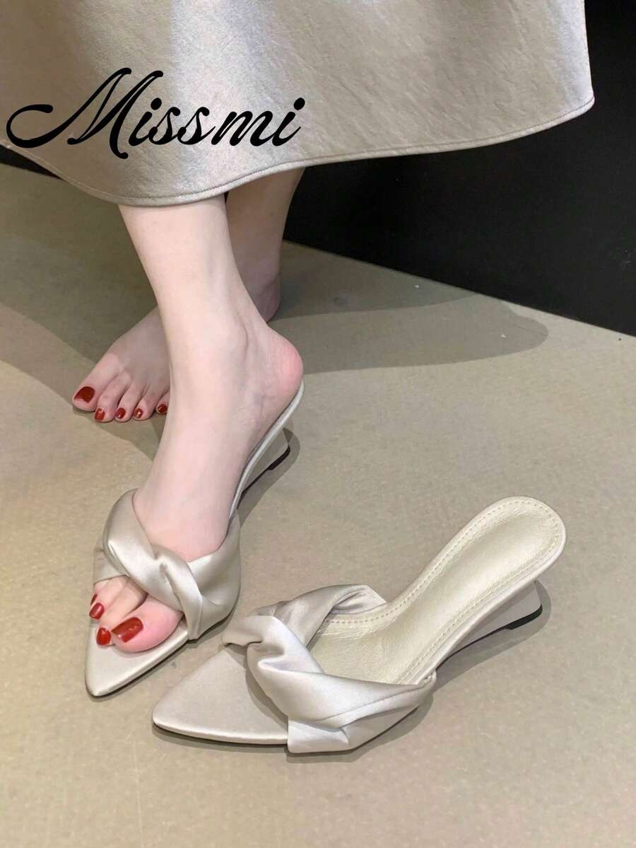 Sandal Selop Wedges Ujung Lancip Wanita, Sandal Selop Musim Panas Terbaru, Sepatu Hak Tinggi Desain Unik - Perak - View 1