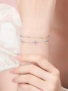 1件小眾設計極簡風鋯石花朵雙層手鍊（珠飾、尾鏈與扣環隨機） - 銀色 - 查看 5