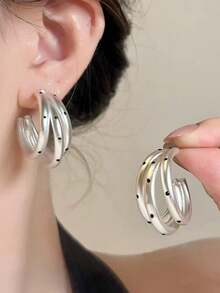 1 Pair Fashionable Minimalist Personalized Polka Dot Multi-Layer Design Unique Elegant Suitable For Casual Gatherings And Parties Women's Hoop Earrings - Silver - View 7