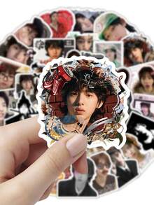 50張 Juhoon 男團 POP 時尚貼紙，適用於水瓶、筆電、剪貼簿、日記本，防水乙烯基貼紙，適合女性、DIY 手作禮物、辦公室裝飾、剪貼簿用品 - 金主訓 - 查看 5