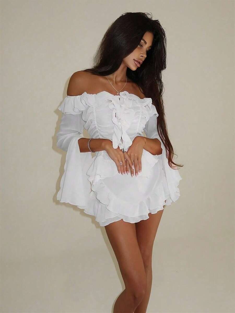 Conjunto de blusa elegante de nueva moda con mangas acampanadas y bordes ondulados y falda corta de diseño exclusivo - Blanco - Ver 1