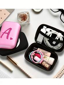 Tas Penyimpanan Digital Mini Portabel Motif Hati Merah Mawar Huruf A-Z, Tas Digital Tahan Air dan Anti Jatuh Motif Hati, Kantong Organizer Ritsleting Tahan Guncangan, Tas Perjalanan Portabel untuk Earphone, Kabel Pengisi Daya, USB Drive, dan Aksesori Digital Kecil, Ringan, Kotak Penyimpanan Ritsleting, Tas Penyimpanan Kabel Data Gaya Dompet, Tas Digital, Tas Produk Elektronik, Sempurna untuk Penggunaan Sehari-hari, Perjalanan, Kerja dan Belajar, Tas Penyimpanan Aksesori yang Dipersonalisasi, Hadiah untuk Teman, Keluarga dan Kolega. - MultiWarna - View 9