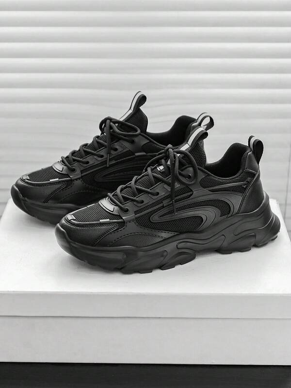 (Size Down One) Men's Personalized Fashion Classic Pure Black Mesh Spliced Lace-Up Low-Top Comfortable Casual Sports Shoes, Outdoor Daily Commute Versatile All-Season Wear Teen Street Style Cool Running Shoes Men's Shoes