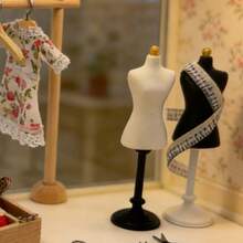 Manekin Miniatur Bentuk Tubuh Manusia Realistis, Ornamen Model Gantungan Baju Logam, Aksesori Adegan Menjahit Pakaian Miniatur, Hadiah Koleksi untuk Penghobi dan Penggemar - MultiWarna - View 5