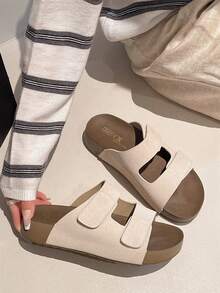 Women's Summer New Beach Flat Casual Sandals Thick Sole Versatile Vacation Style Fashion Platform Slippers - Beige - View 6