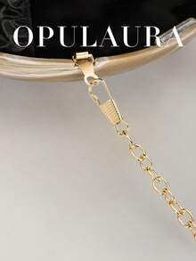 OpulAura 女款極簡風時尚金色 PU 壓紋設計方型晚宴手拿包，適合宴會、婚禮場合，可用作新娘手提包，配有鏈條肩帶 - 杏色 - 查看 7