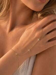 1-2pcs European & American Style Women's Luxury Sparkling Flower Finger Bracelet, Suitable For Nightclub, Party, Gathering, Gift For Girlfriend, Best Friend, Souvenir, Anniversary - Gold - View 2