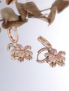 Vanel 1 par de pendientes de aro colgantes de lujo con flor de cinco pétalos dorada, microincrustados con circonita cúbica blanca y circonita cúbica púrpura en forma de baguette, para boda & uso diario - amarillo dorado-violeta - Ver 3