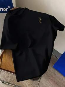 Camiseta de manga corta para hombre, con estampado de peces koi en ambas caras, cuello redondo, estilo casual deportivo, moda moderna, corte holgado, para estudiantes y adolescentes. - Negro - Ver 2