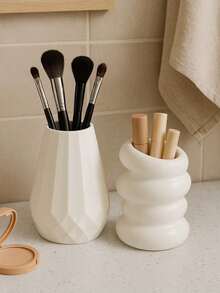 1pc Makeup Brush Holder, Geometric Twisted Design, Vanity Tabletop Brush & Cosmetic Organizer, Fashion Desktop Storage Rack, Suitable For Bedroom & Bathroom, Minimalist Decor Accessory - Multicolor - View 6