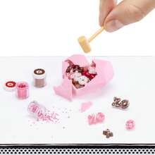 MGA Entertainment MGA Miniverse Make It Mini 情人節迷你收藏品盲盒 季節限定 Sweetheart DIY 手作樹脂仿真食物模型 不可食用 收藏家款(隨機) - 彩色 - 查看 6