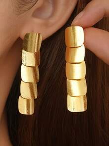 Pendientes colgantes cuadrados segmentados de tono dorado con diseño geométrico para mujer - Estilo cuadrado - Ver 1