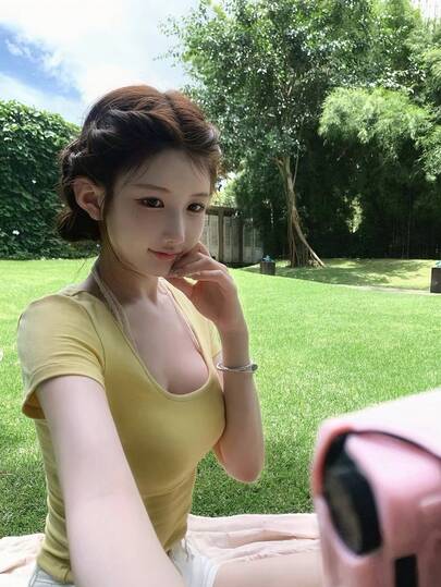 Pure Desire 修身方肩短袖女款短版上衣