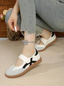 Zapatillas Mary Jane de color bloque beige para mujer con cierre de gancho y bucle, suela blanda, zapatos planos casuales de skate - Beis - Ver 6