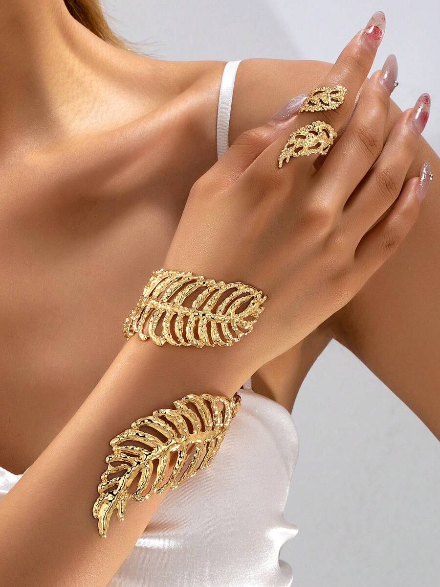 1 Set European And American Exaggerated Women's Open Leaf Bangle Set - Yellow Gold - View 1