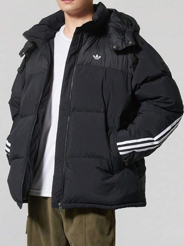  Áo khoác phao có mũ trùm đầu, giữ ấm, logo ba sọc của adidas Originals PUFFER DOWN dành cho nam giới.