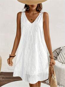 Un vestido de encaje sin mangas con cuello en V para mujer, perfecto para ropa casual de verano.Este vestido presenta adornos de encaje en contraste y está hecho de tela ligera y trans - amarillo ganso - Ver 3