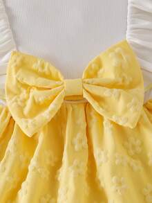 Bộ 2 món cho bé gái đáng yêu: váy bodysuit tay dài họa tiết sọc phối màu tương phản, viền bèo nhún, trang trí nơ lớn kèm băng đô đồng bộ - Màu vàng - Xem 4