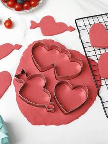 3pcs/6pcs Stainless Steel Heart Series Cookie Cutter Set, Arrow Through Heart / Double Heart / Wavy Edge Heart / Square / Triangle DIY Baking Molds, Stainless Steel Cookie Cutters, Heat Resistant And Easy Release, Suitable For Valentine's Day Wedding Party Icing Cookies, Cookies, Pastry Making, Square Triangle Wavy Edge Embossed Molds - View 7