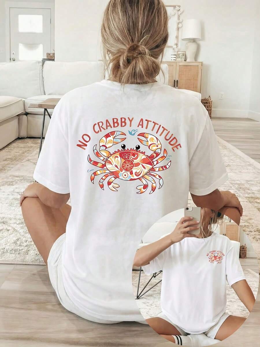 Camiseta de mujer premium [Imágenes frontales y traseras], de manga corta y cuello redondo, diseño casual con estampado de cangrejo y el texto "NO CRABBY ATTITUDE", lavable a máquina, adecua - Blanco - Ver 1