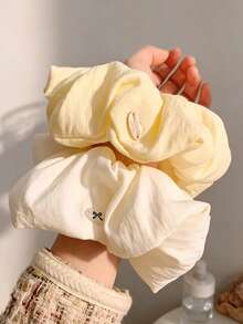 2pcs Oversized Cream White Cloud Scrunchies For Women, Premium Versatile Hair Accessories Hair Ties Ponytail Elastics Rubber Bands - Multicolor - View 2