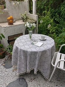 1 pièce Nappe imprimée de décoration extérieure bohème – Design Ins, ourlet à franges, matériau doux, tissu léger et doux, forme rectangulaire, idéal pour la décoration de salle à manger intérieure, les rassemblements sur la terrasse, le barbecue dans le jardin, multi-usage comme couvre-poussière pour meubles et couverture de camping. - Géométrie blanche - Voir 3